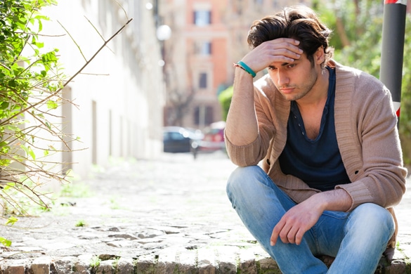 reasons an Aries man may not want to commit to you