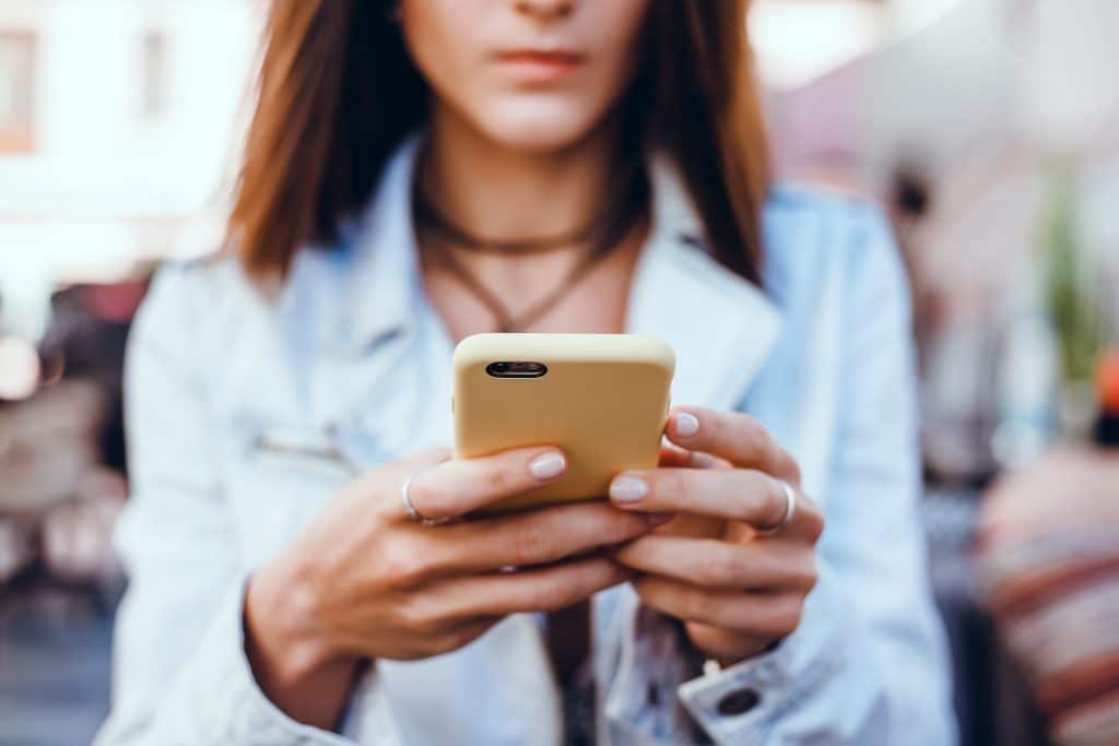 3 Texts That Melt an Aries Man’s Heart