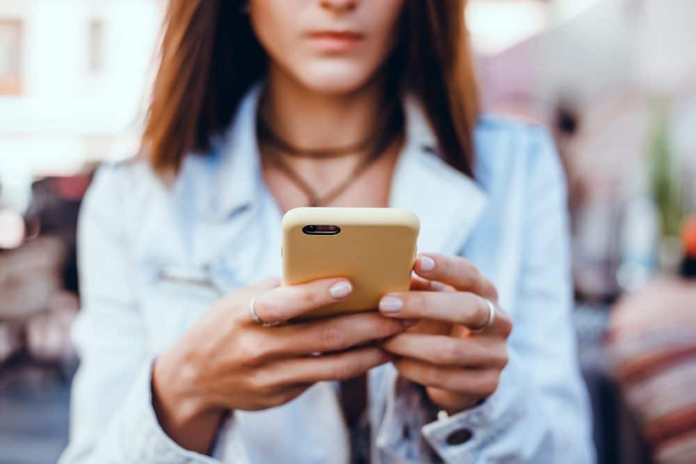 3 Texts That Melt an Aries Man’s Heart